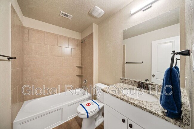 Building Photo - 14947 Cheshire Way