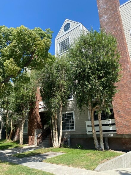 Primary Photo - 522 N Jackson St