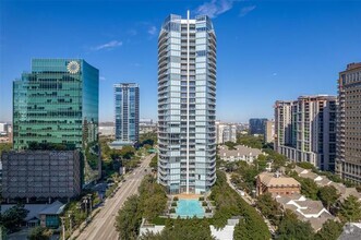 Building Photo - 2900 McKinnon St