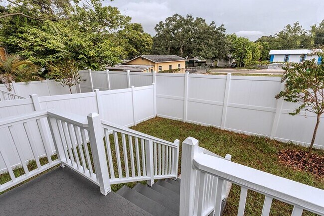 Building Photo - 1408 E Curtis St