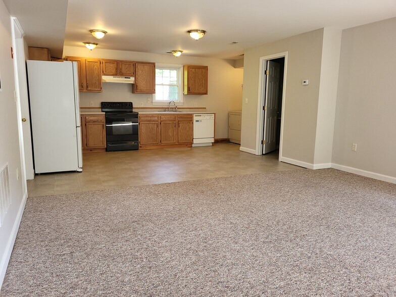 Kitchen and half bath - 330 Craney Hill Rd