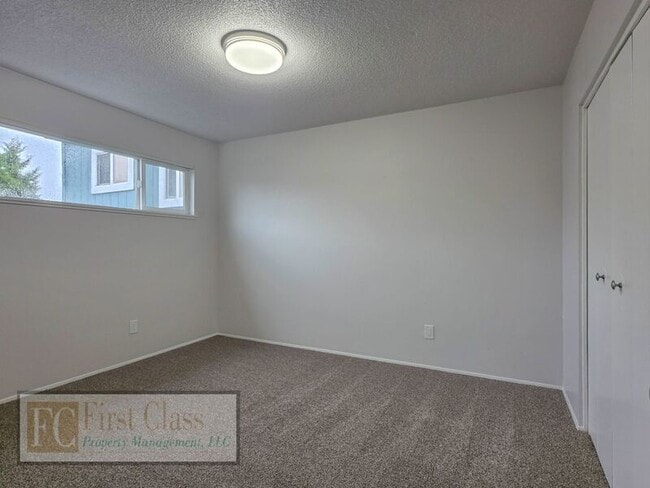 Building Photo - 12345 SW Hall Blvd