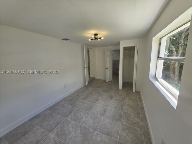 Building Photo - 760 NW 126th St