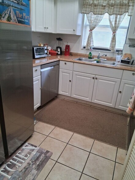 Building Photo - 5754 St Christopher Dr