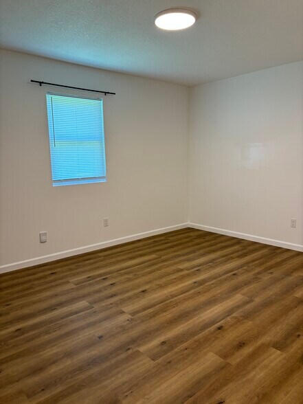 Building Photo - 254 N Brunswick St