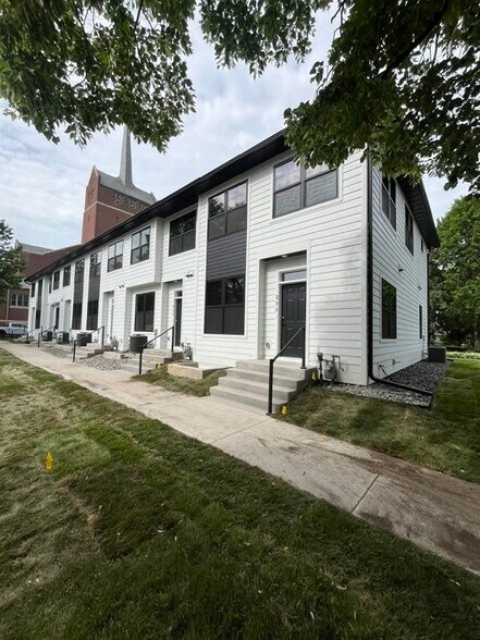 Building Photo - 2016 Dayton Ave