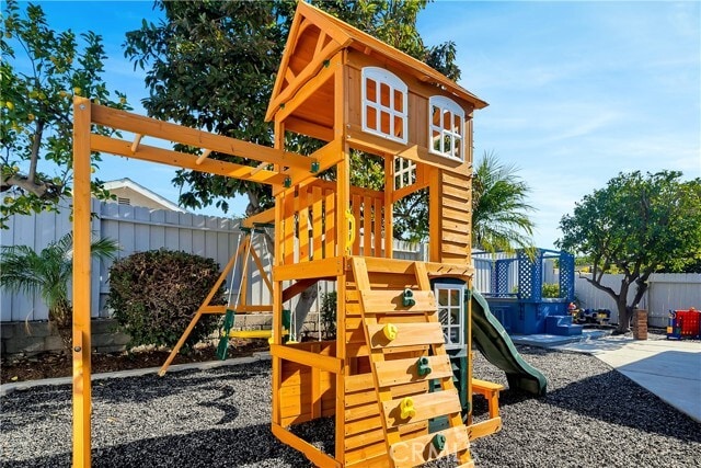 Building Photo - 2809 N Olive Ln