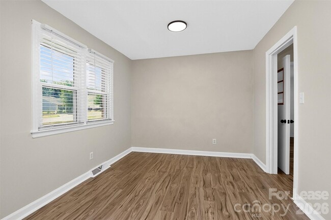 Building Photo - 6901 Ridge Ln Rd