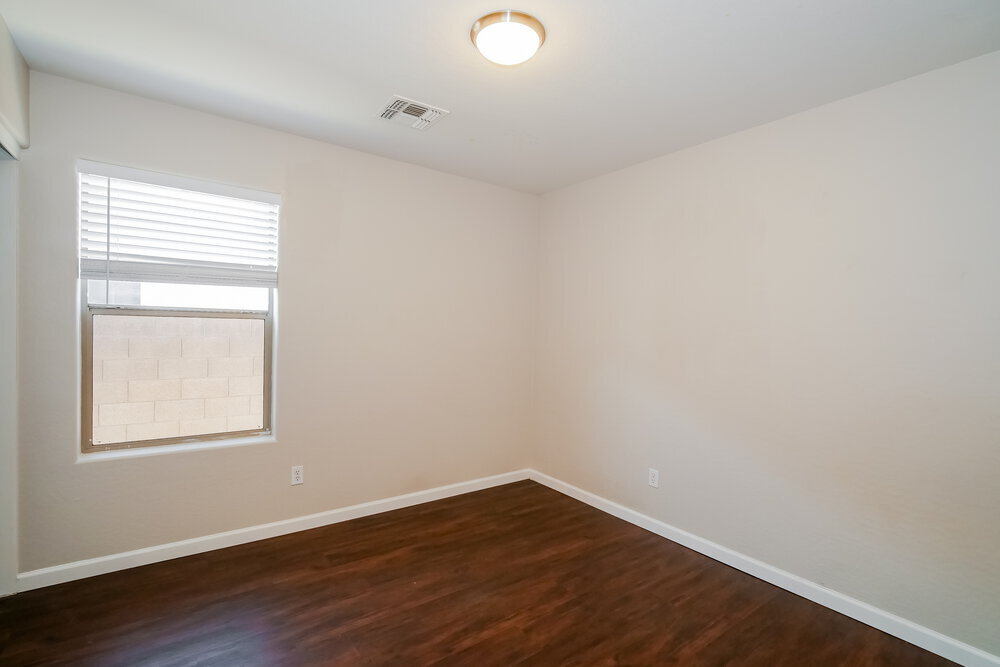 Building Photo - 12401 W Yuma St