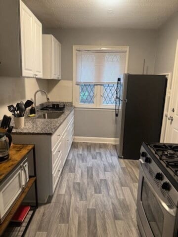 Building Photo - 2-Bedroom Duplex in Detroit's Heart – Comf...