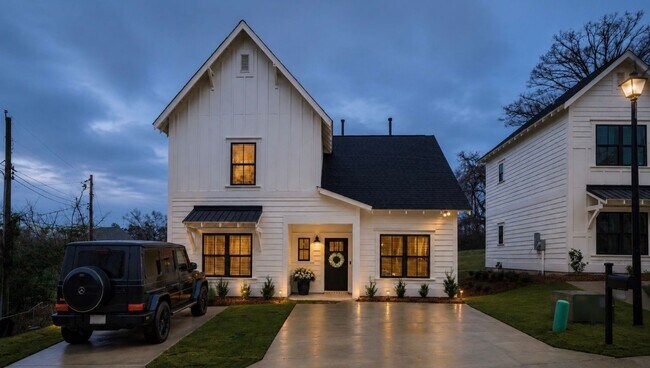 Building Photo - Beautiful home in prime Vestavia Hills location!