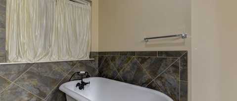 Building Photo - 9934 Goldenglade Dr