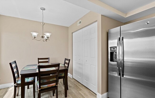 Building Photo - 250 S Sykes Creek Pky
