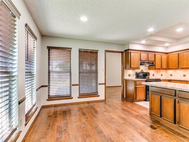 Building Photo - 4721 Persimmon Ct