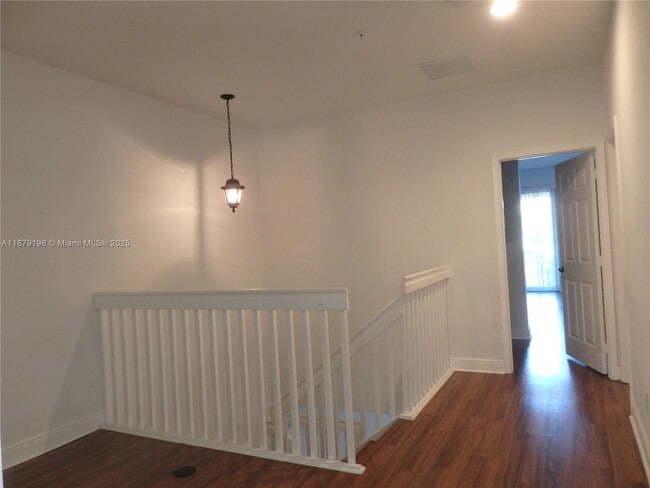Building Photo - 1312 SW 147th Ave