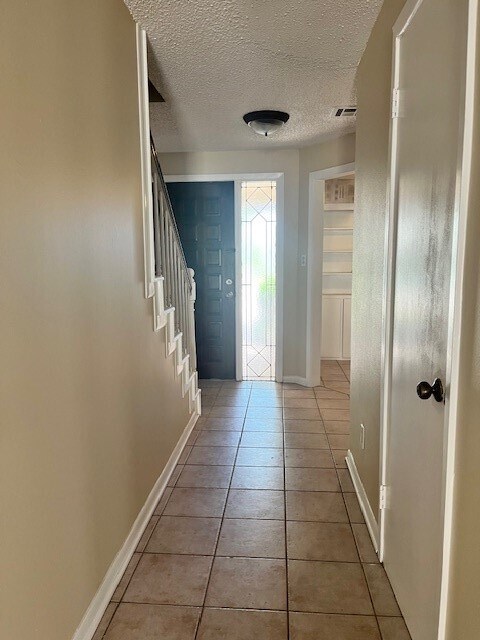 Building Photo - 17149 Beaver Springs Dr