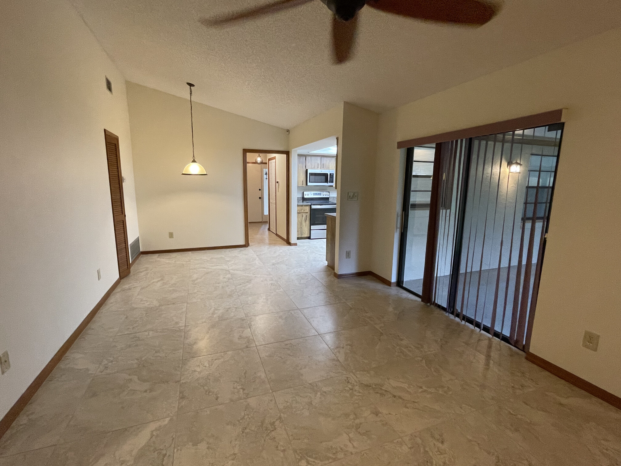 Building Photo - 1523 Elf Stone Ct