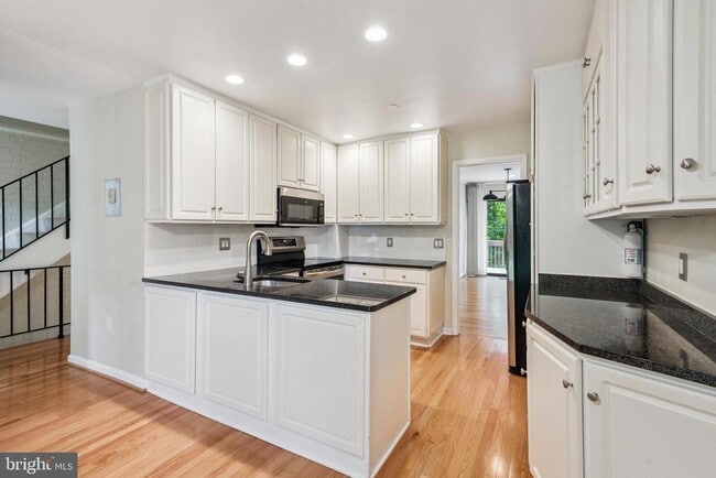 Building Photo - 8080 Inverness Ridge Rd
