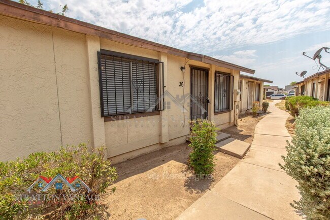 Building Photo - 3120 N 67th Ln