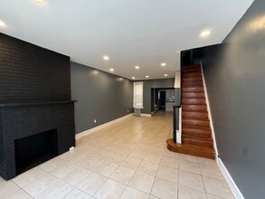 Building Photo - Beautiful 3BR Port Richmond Townhome
