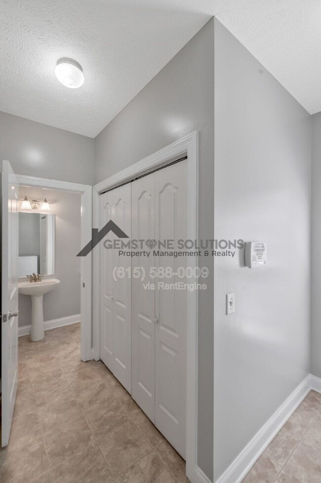 Building Photo - 212 Stecoah Ct