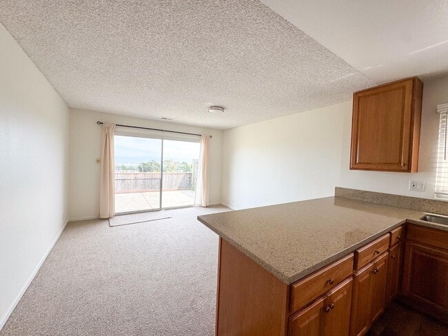 Building Photo - 26 Camelot Ct