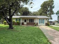 Building Photo - 790 Deedra Ave