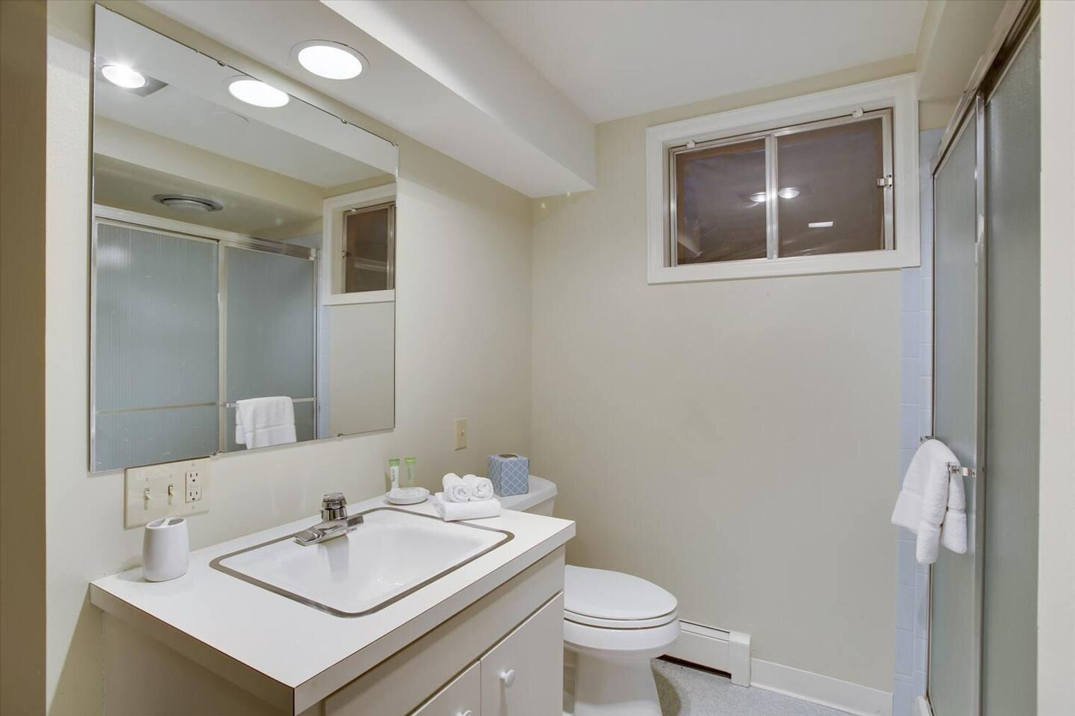 Building Photo - 1908 Pawnee Dr