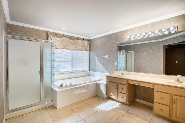Building Photo - 1082 Bold Forbes Ct