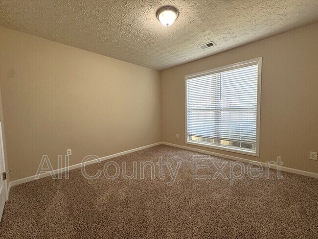 Building Photo - 1277 Poison Oak Ct SE