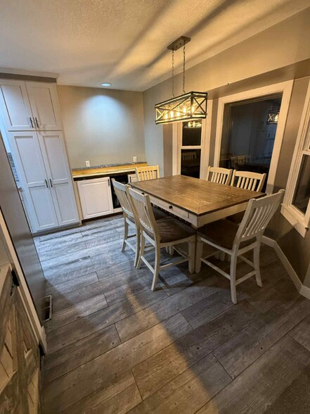 Building Photo - 1324 N Crestline St