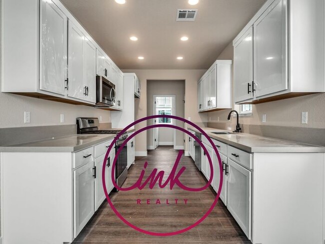 Building Photo - New Townhouses in Gardnerville For Rent