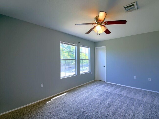 Building Photo - 9109 Indigo Sky Dr