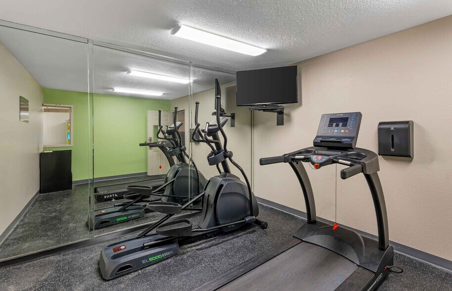 Building Photo - Furnished Studio-Melbourne - Airport