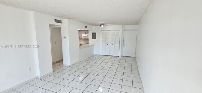 Building Photo - 820 NW 87th Ave