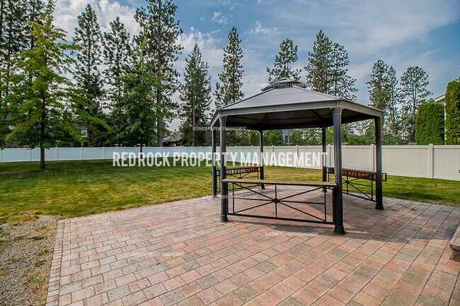Building Photo - 7005 N Joanna Dr