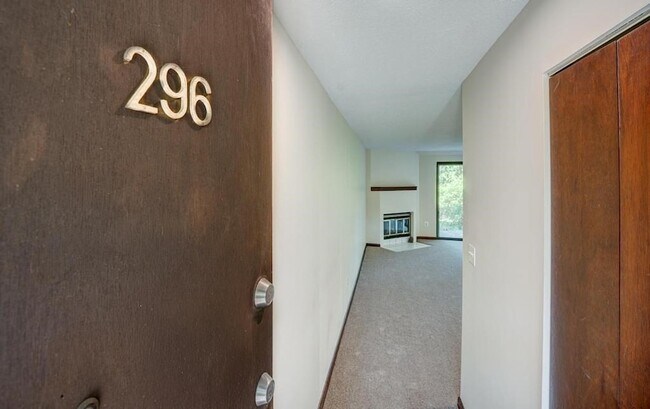 Building Photo - 296 Brown Bear Crossing