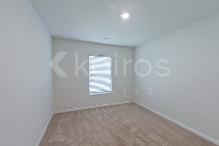 Building Photo - 1107 Mission Grass Rd