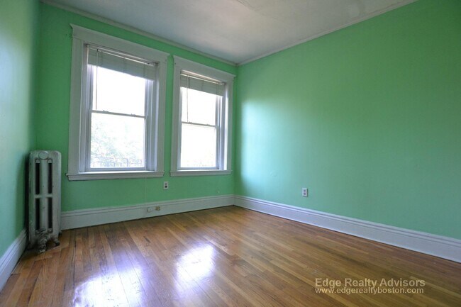 Building Photo - 1734 Commonwealth Avenue