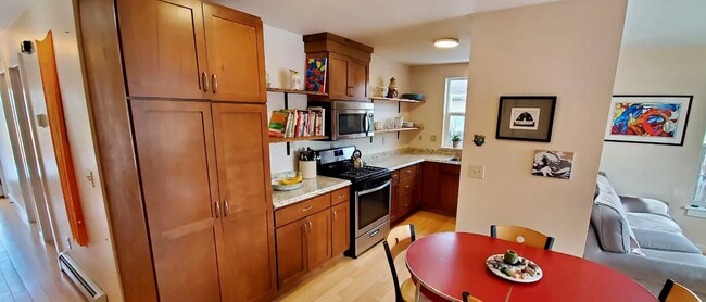 Building Photo - 3 Bedroom Townhome on Hunters Way
