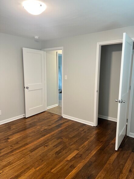 Bedroom - 417 N Charlotte St