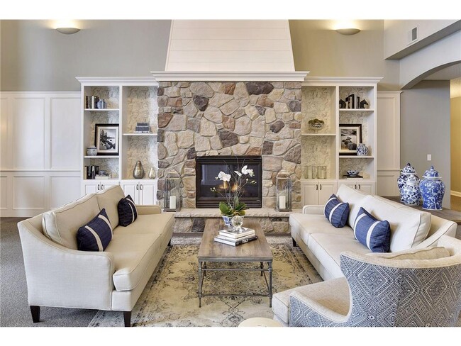 Building Photo - 2670 Kelley Pkwy