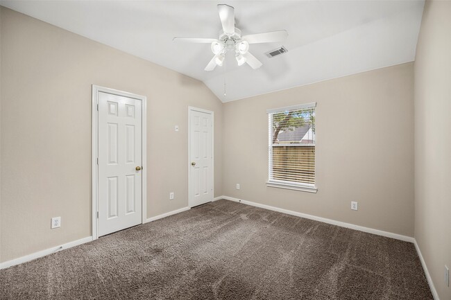 Building Photo - 26515 Autumn Orchard Ct