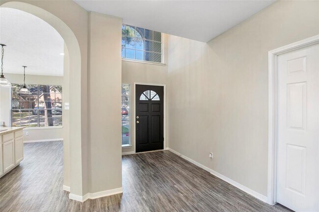 Building Photo - 5322 Willow Knoll Ct