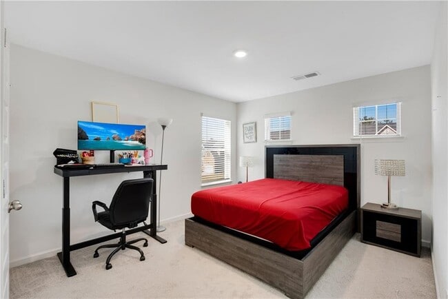 Building Photo - 1127 Trident Maple Chase