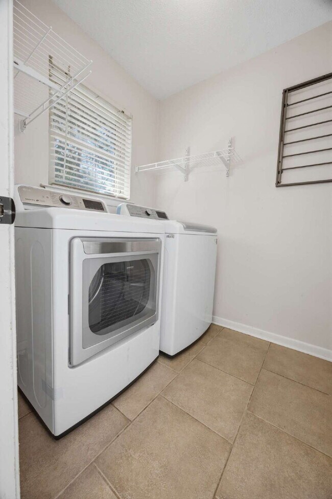 Building Photo - "Charming 4-Bedroom Shalimar Retreat- Power Included With Rent!"