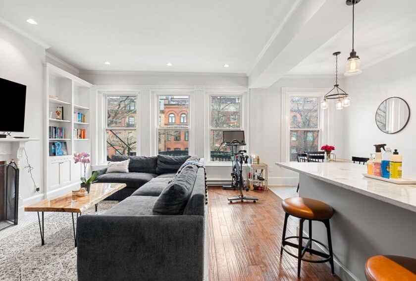 Building Photo - 461 Beacon St