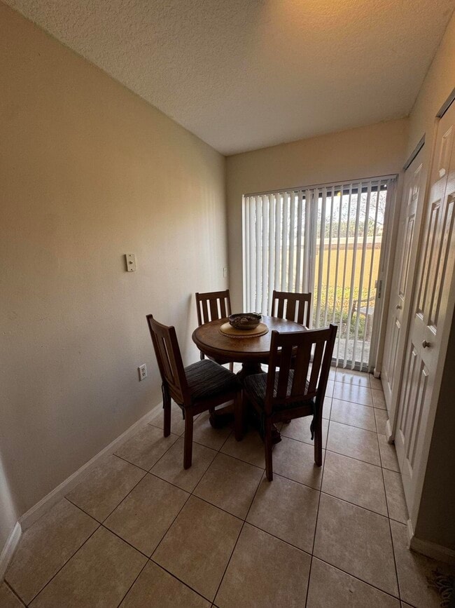 Building Photo - 3810 N Jog Rd