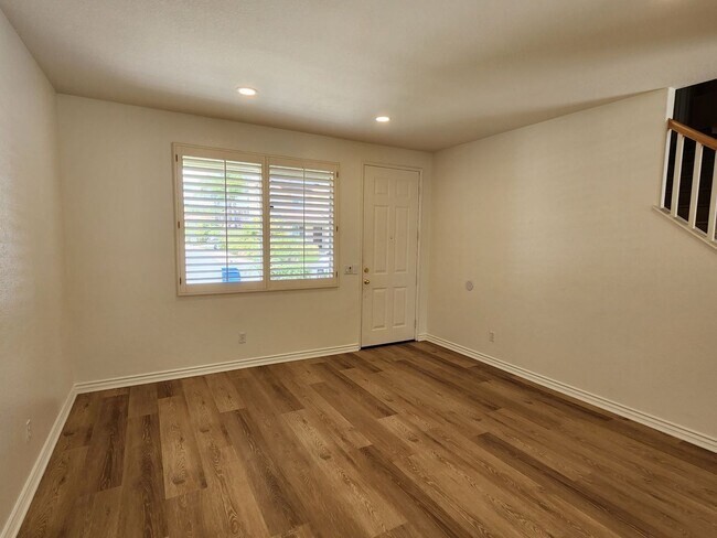 Building Photo - Beautiful Upgraded Home in RSM!