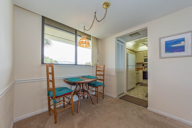 Building Photo - 1840 Tarpon Ln